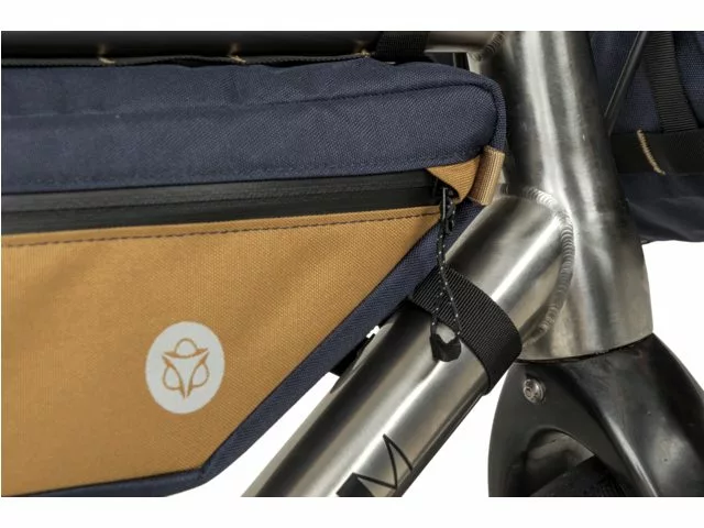 AGU Venture Steltaske Medium Blå/Armagnac 5 AGU Venture Steltaske Medium Blå/Armagnac - Billede 3